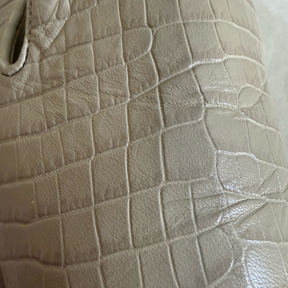 Vince Cream Size 7.5 Clark Square-Toe Croc-Embossed Leather Loafer - Picture 10 of 11